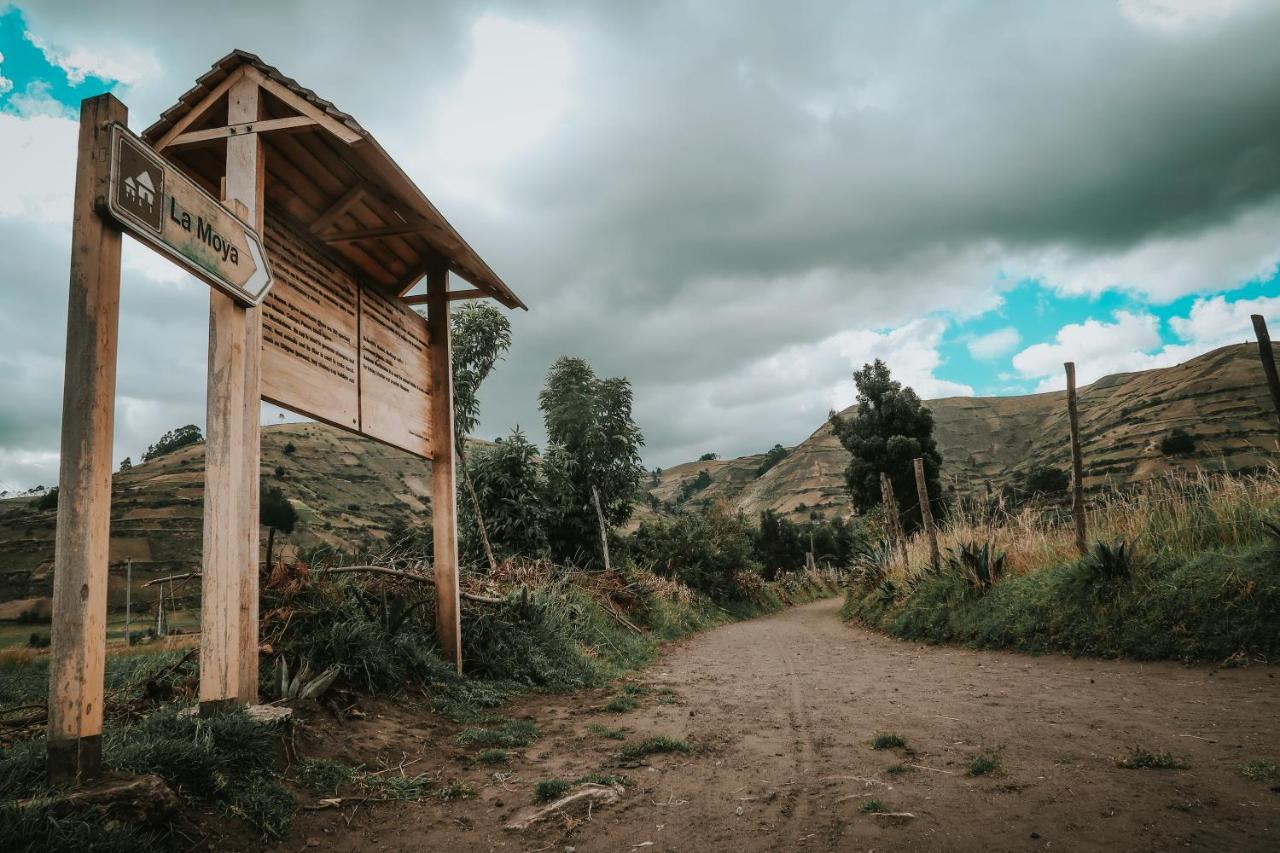 Comunidad La Moya, Calpi Riobamba Exterior photo